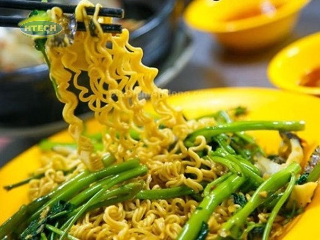 Luu-y-khi-xao-mi-voi-trung-de-duoc-mon-an-ngon