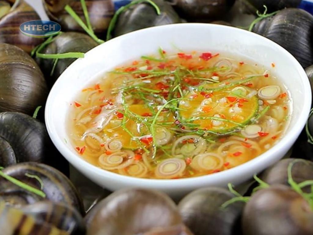 cach-lam-nuoc-mam-cham-oc-luoc-sa-tac