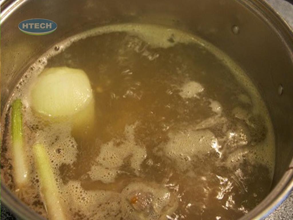 cach-nau-nuoc-dung-banh-canh-binh-dinh