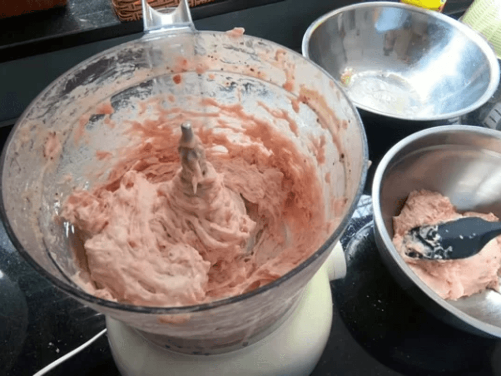 cach-lam-gio-song-bang-may-xay-thit