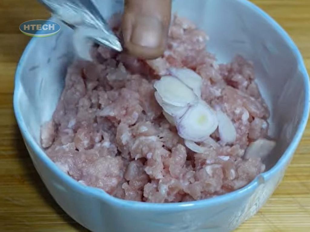 cach-nau-chao-thit-bam-don-gian