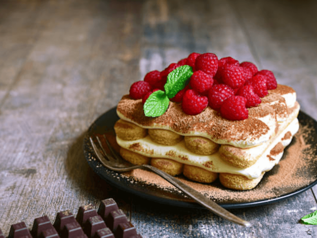 bat-mi-cach-thuong-thuc-va-bao-quan-banh-tiramisu