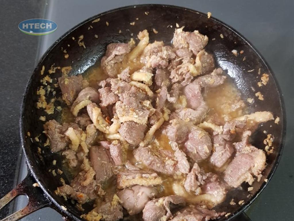 cach-lam-mon-vit-xao-sa-ot-don-gian