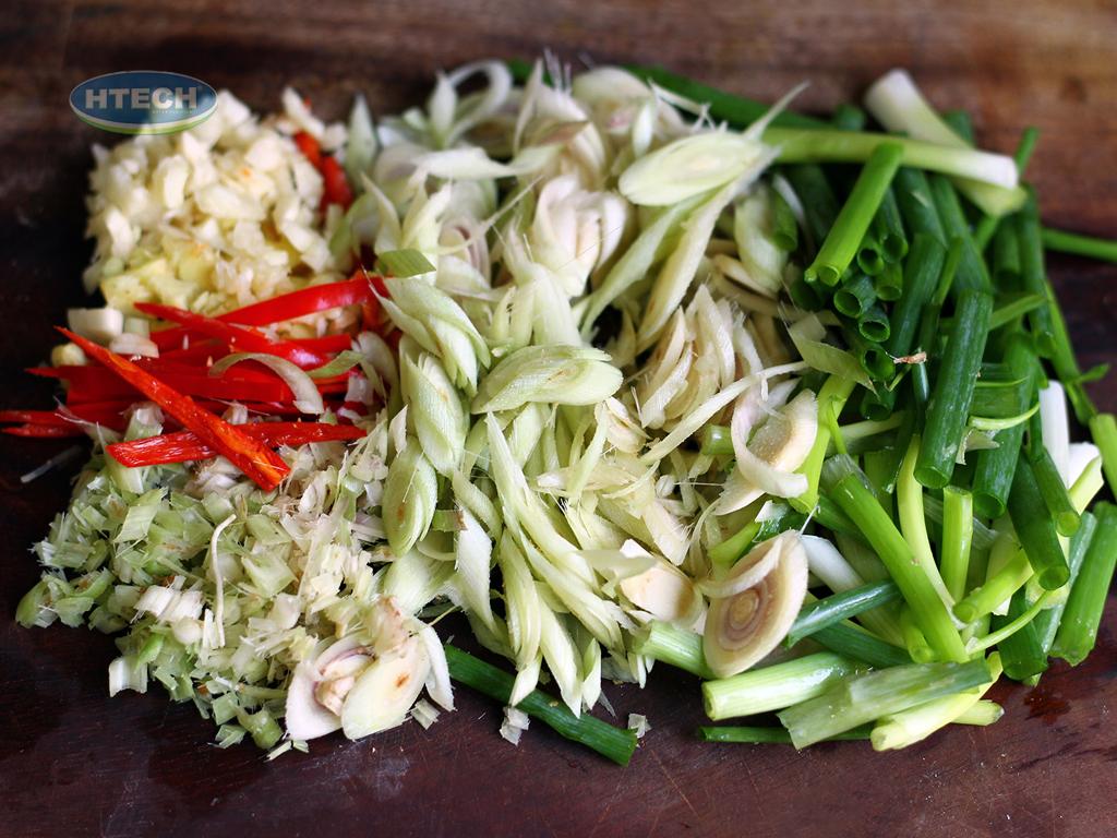 so-che-nguyen-lieu-lam-mon-vit-xao-sa-ot