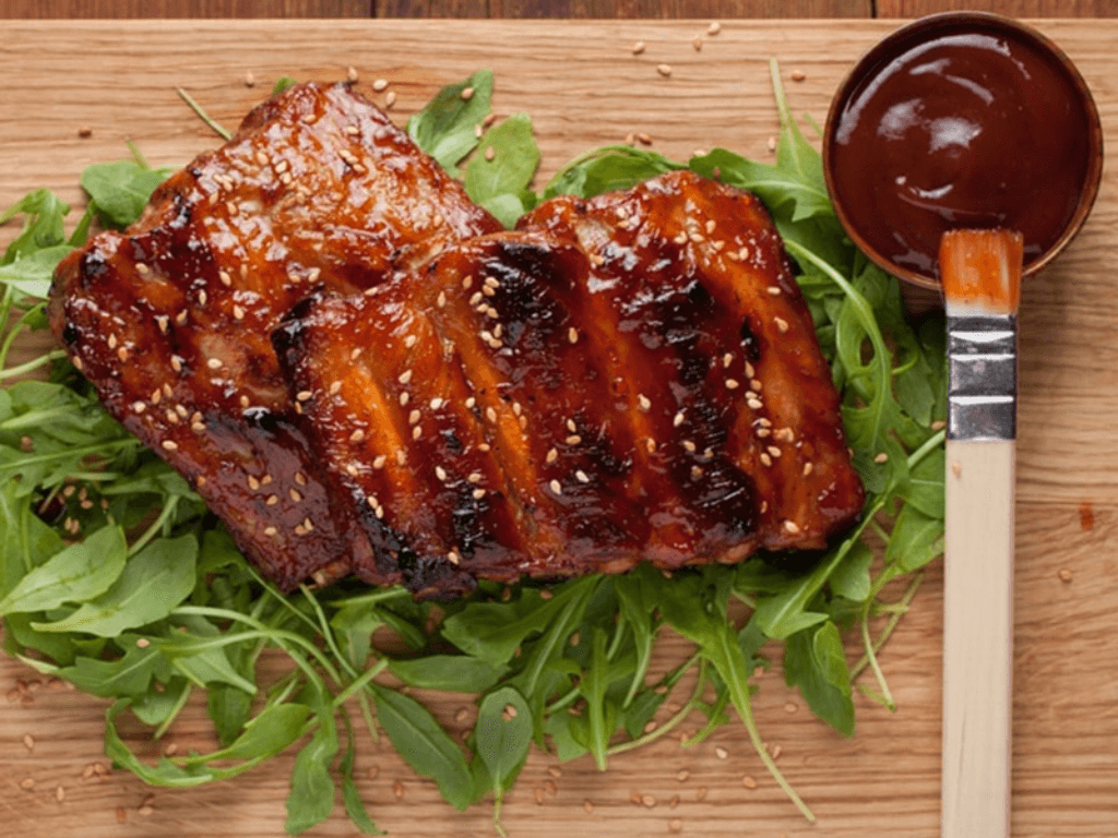 cach-lam-suon-nuong-mat-ong-vang-ong-thom-lung