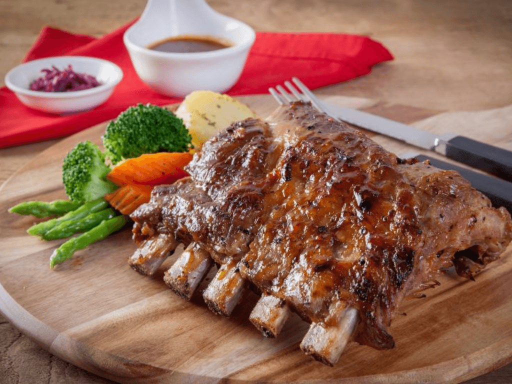 trang-tri-va-thuong-thuc-mon-suon-nuong-mat-ong-hap-dan