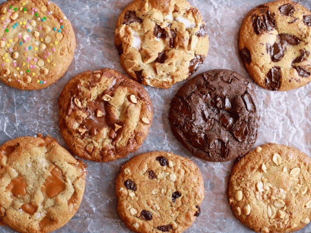 cach-lam-banh-quy-bo-bang-lo-nuong-tien-loi