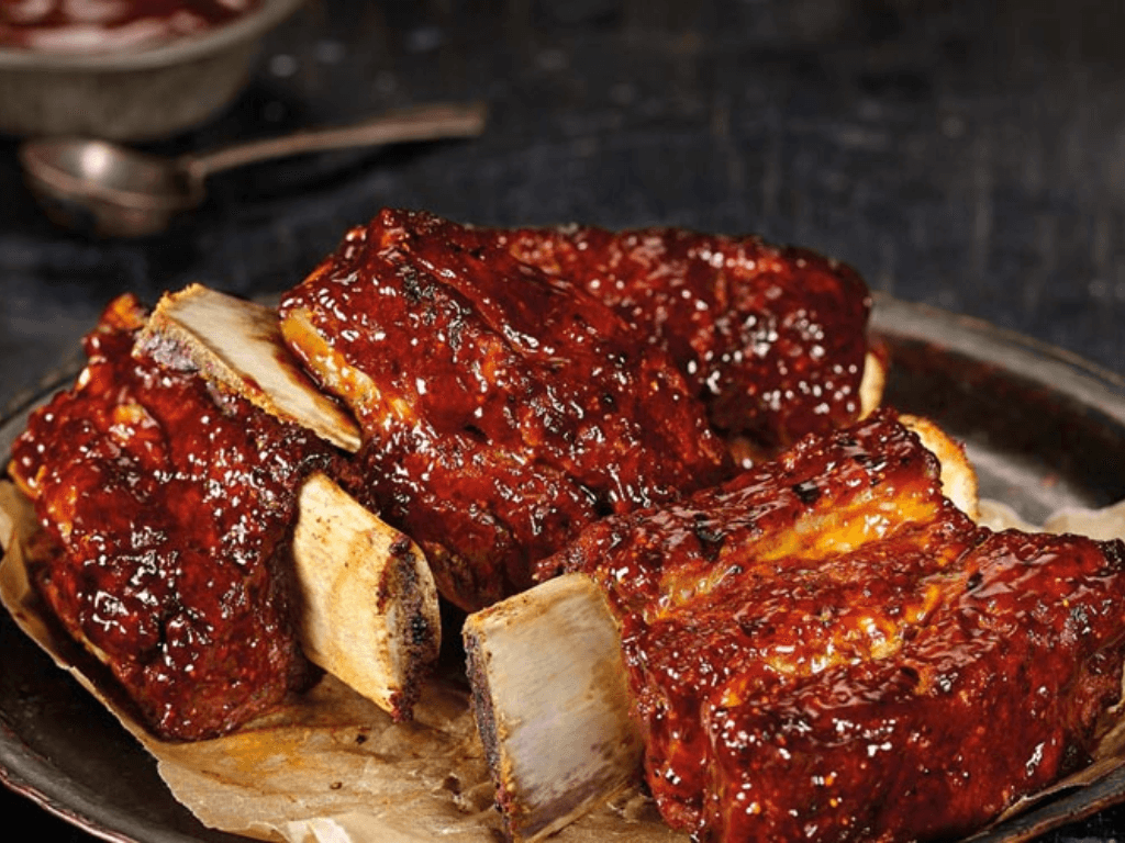 cach-uop-suon-bo-nuong-nhanh-tham-va-deu-vi