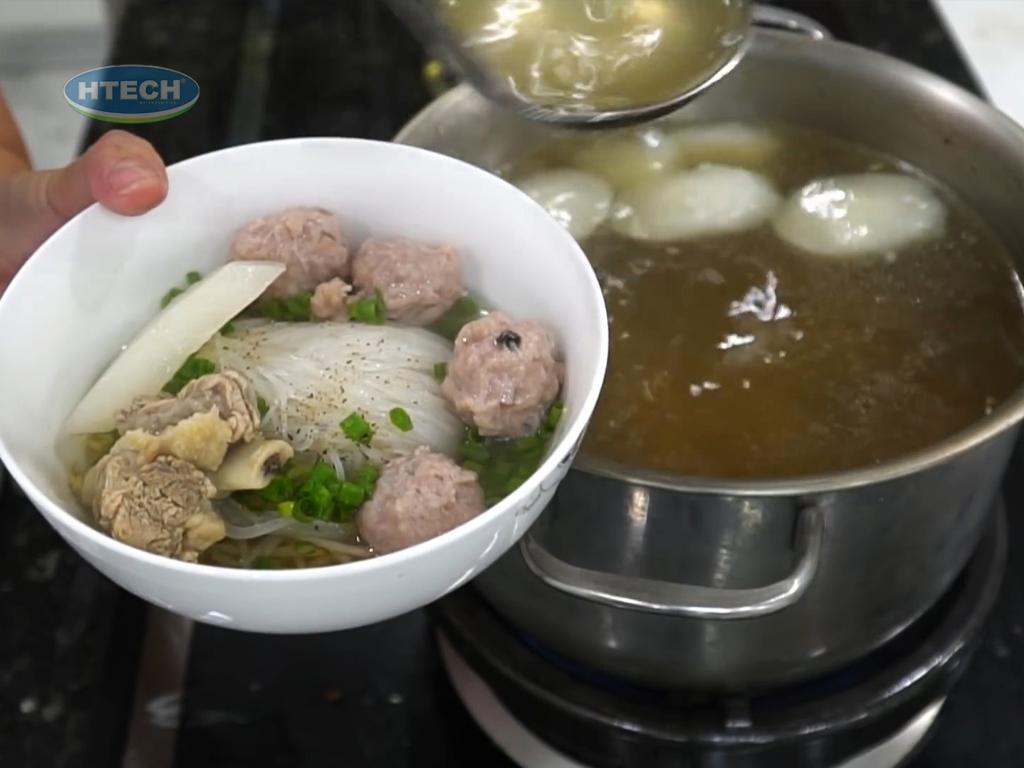 cach-nau-hu-tieu-bo-vien-don-gian