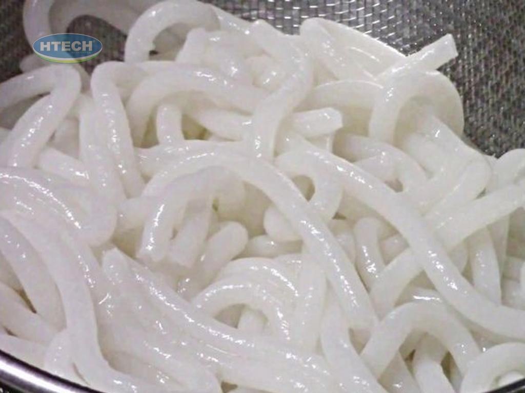 cach-nau-banh-canh-bot-loc-gio-heo-ngon