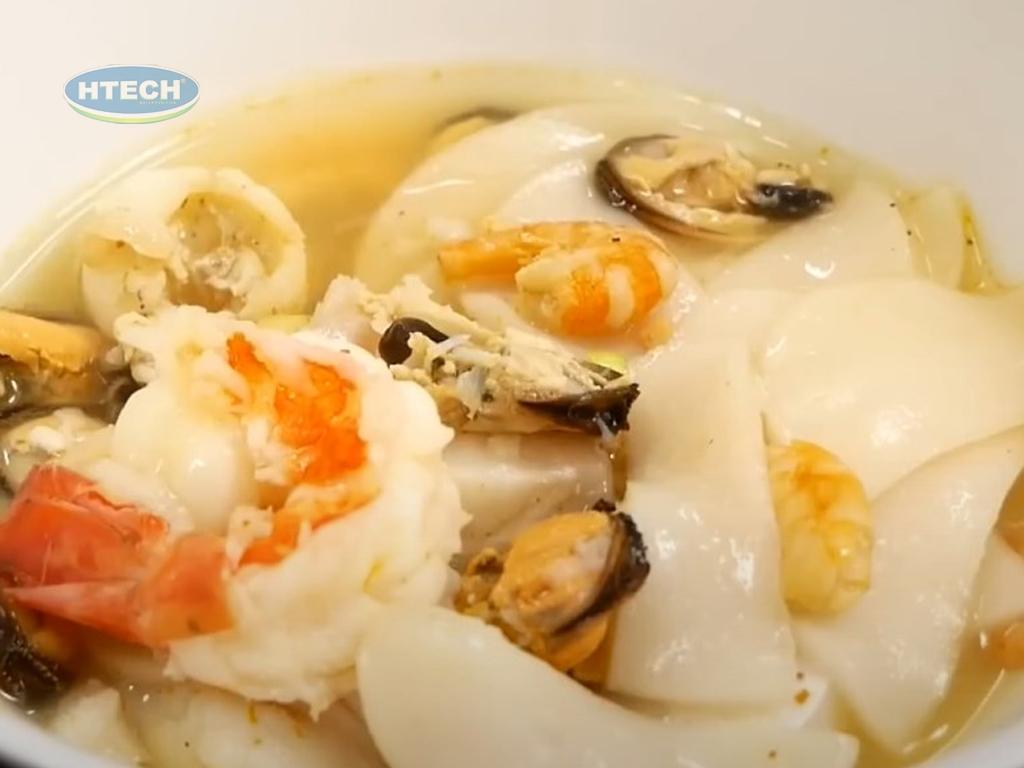 cach-nau-banh-canh-phong-tom-ngon-nhat