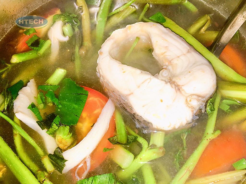 cach-nau-canh-chua-ca-loc-ngon