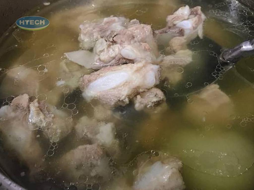 cach-nau-nuoc-leo-banh-canh-bot-loc-binh-dinh