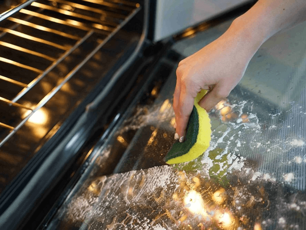 cach-ve-sinh-lo-nuong-sach-bong-nam-moc-lau-nam